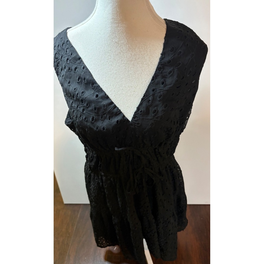 Adrianna Papell Dress Size 14 NWT Black Eyelet Lace V-Neck Sleeveless Casual